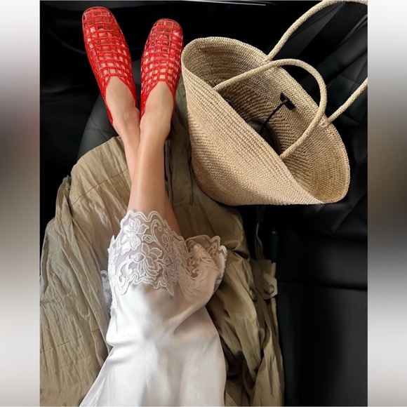 Women’s Red Jelly Mesh Flat Shoes Size 8 - Picture 3 of 15